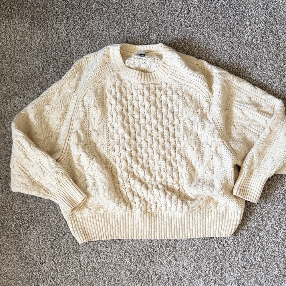 UNIVERSAL THREAD - white/cream sweater